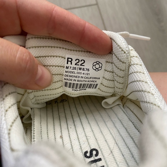 Atoms sneaker R22 - Picture 4 of 6